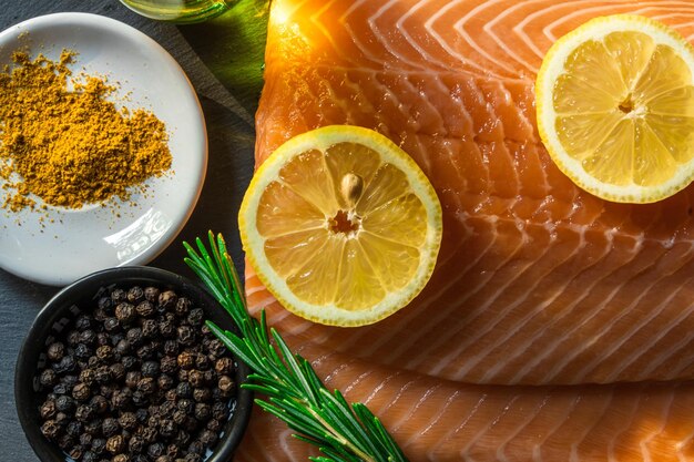 Seseorang aktif berolahraga dengan sendi sehat didukung nutrisi omega-3